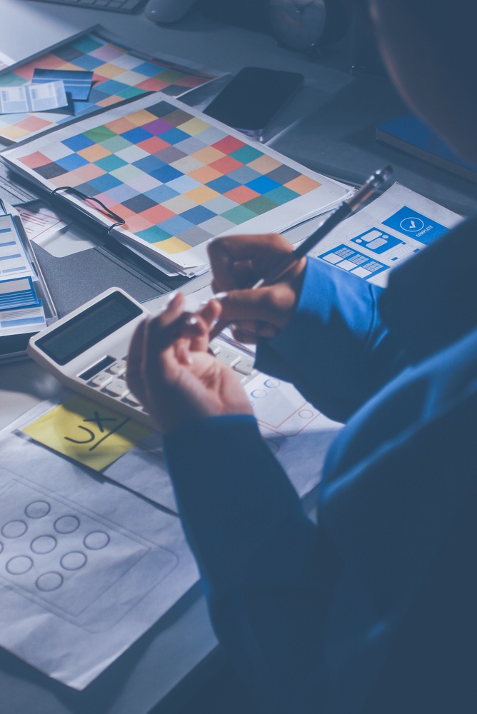 uxui,design,brainstorming,session,with,sketches,and,digital,tools